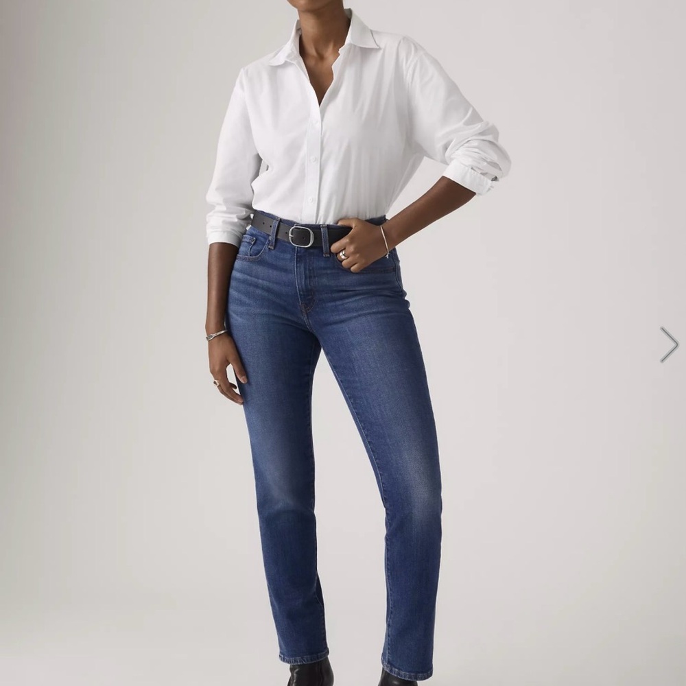 Levi's 724 Premium High Rise Straight Leg Jeans in Medium wash size 26x28
